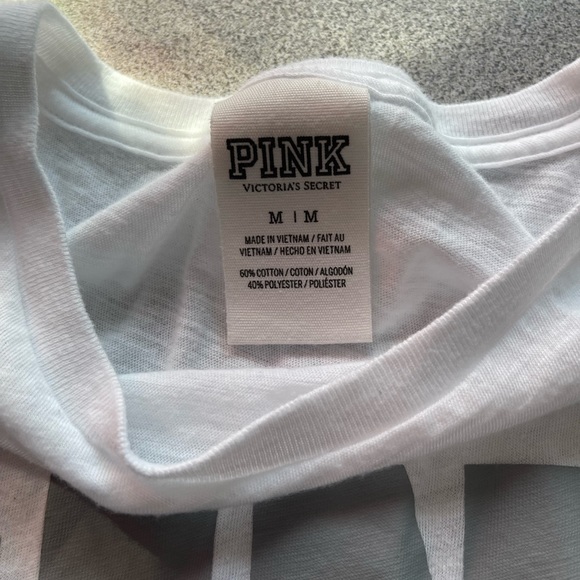 PINK V/S White Sleep Top With Black & Grey Print Size Medium - Picture 4 of 7